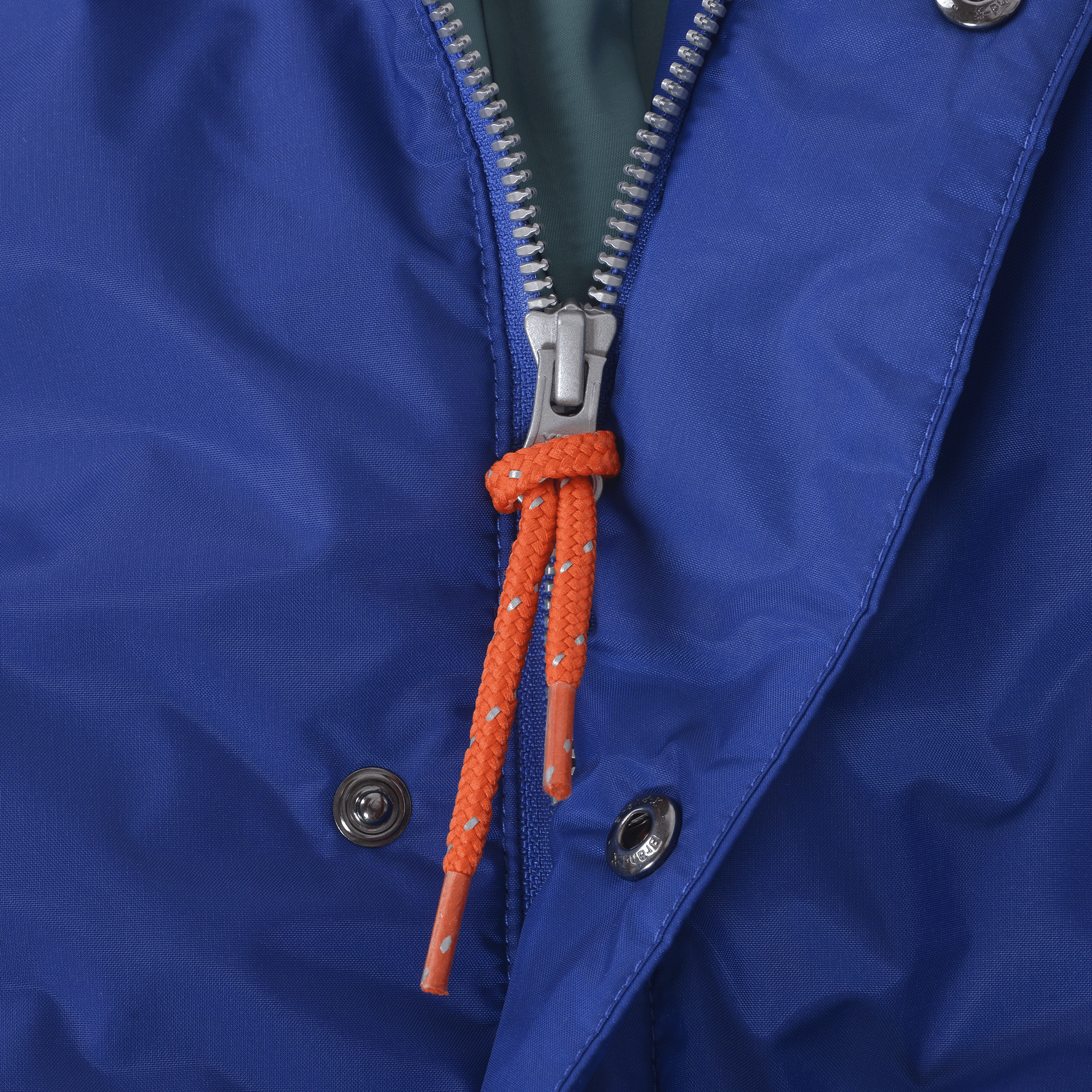 フード付きライトジャケット 24213040