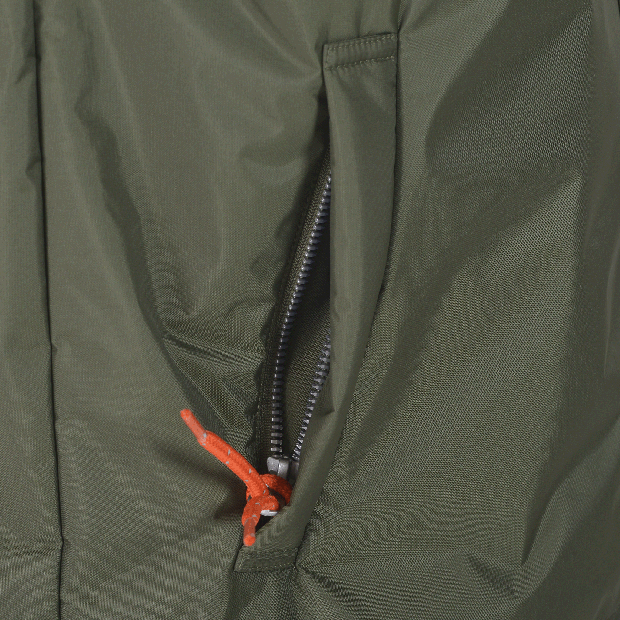 フード付きライトジャケット 24213040