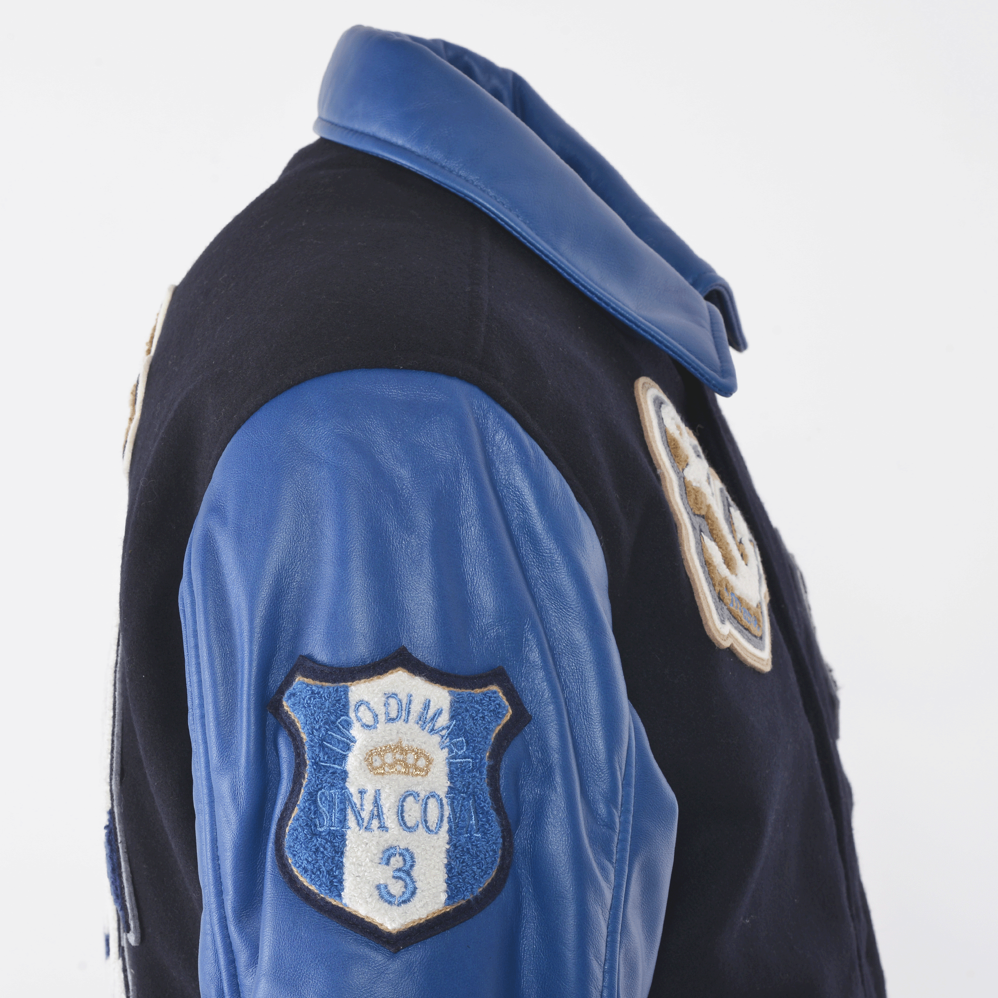 スタジアムジャンパー(希少アイテム) 24223930