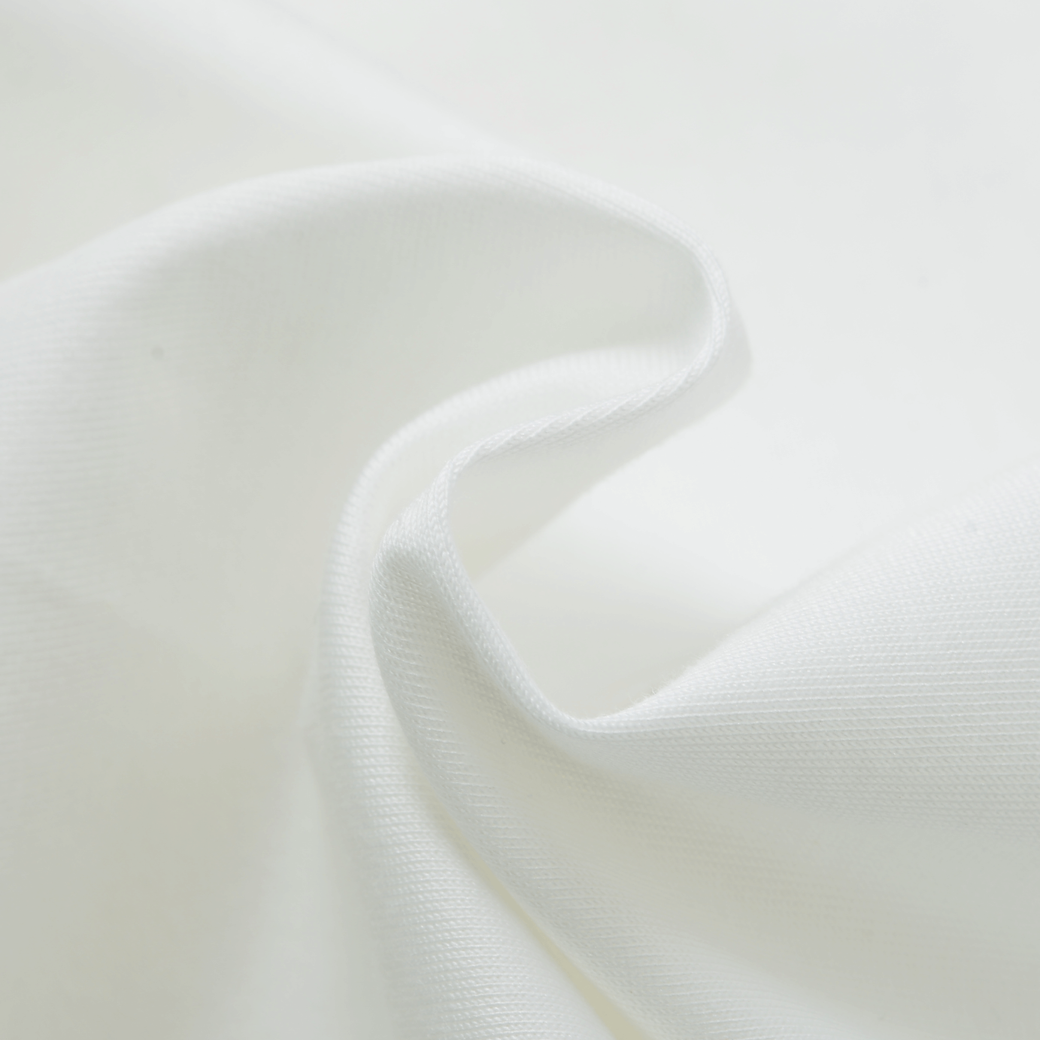 V-neck short-sleeved T-shirt 26120560