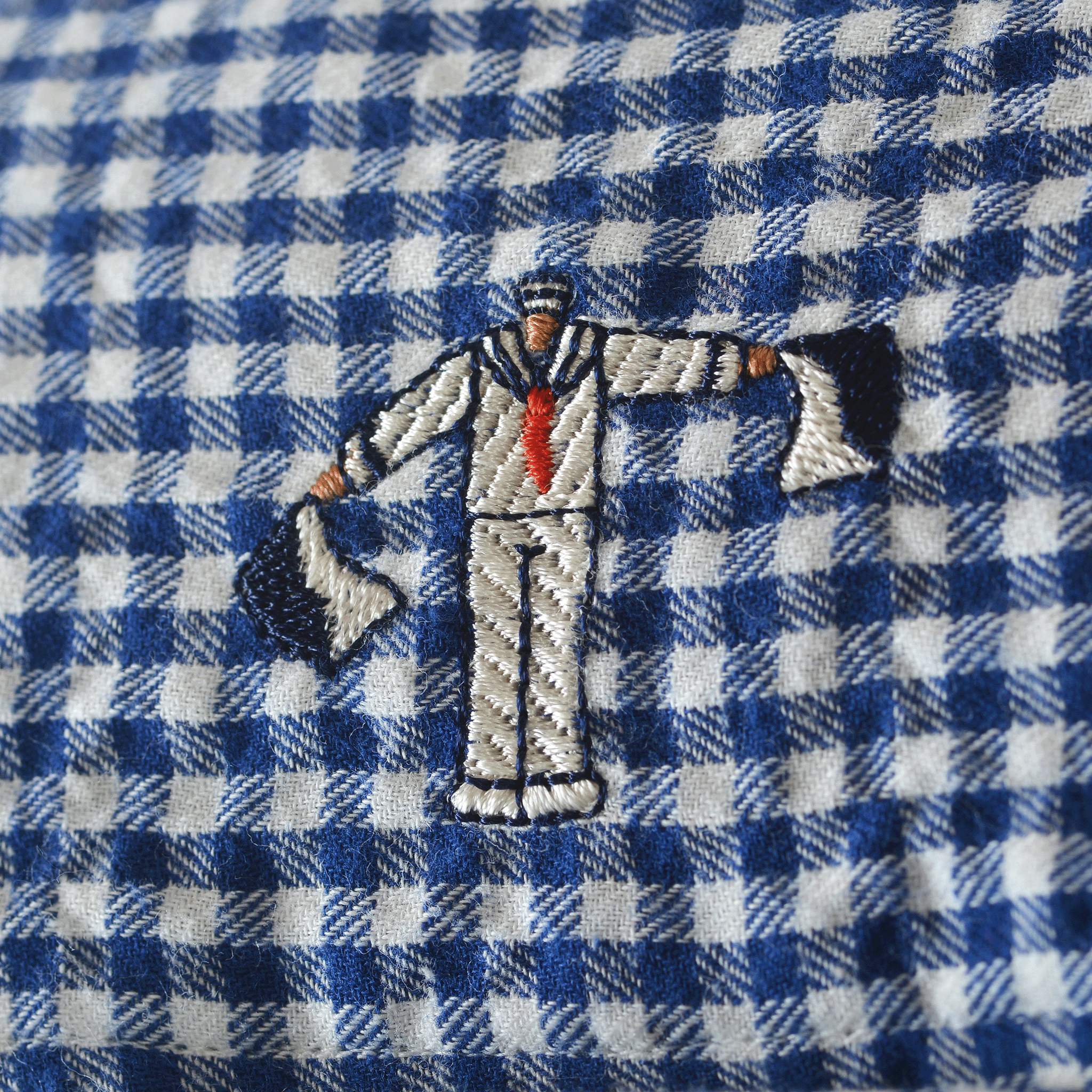 Long-sleeved button-down shirt 26224010