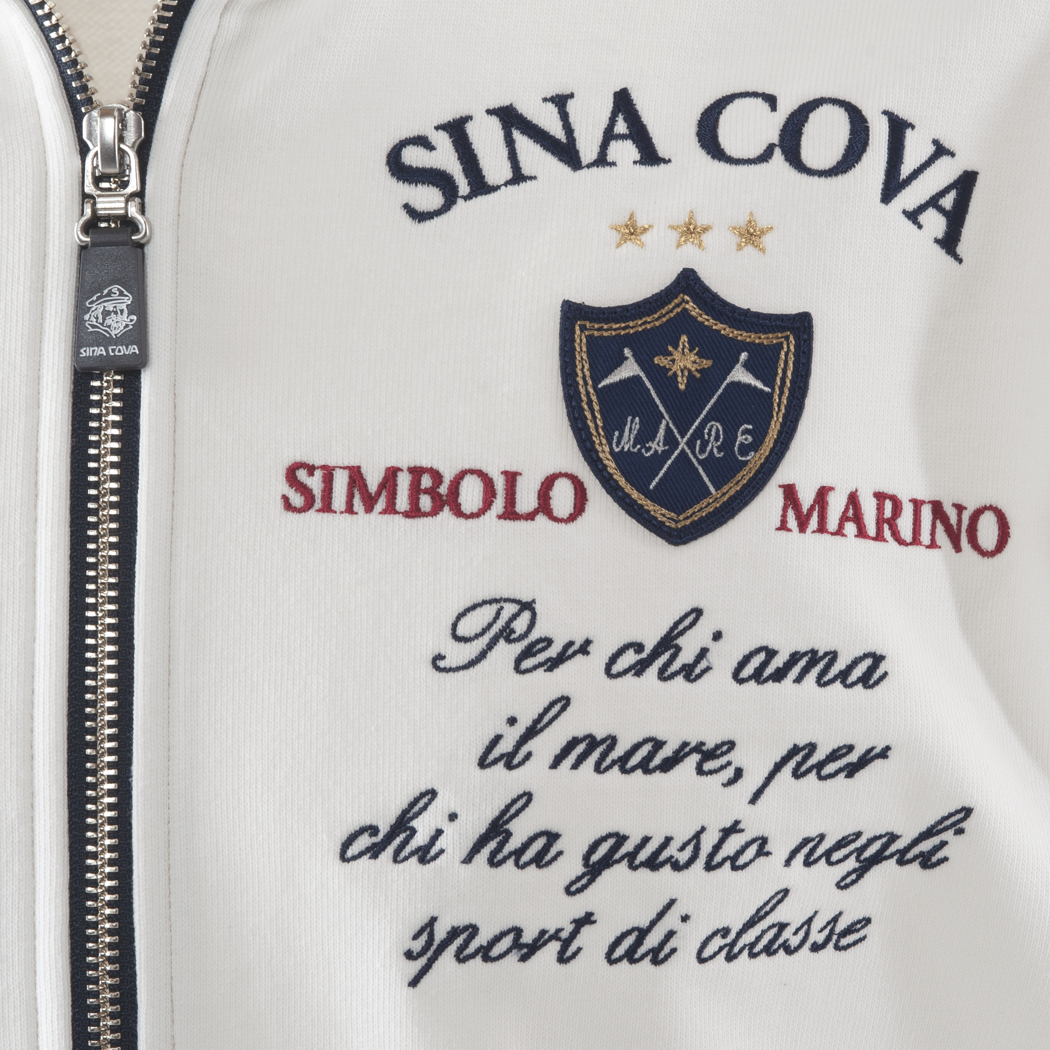 【公式】シナコバ (SINA COVA) トラックジャケット 23113020 オフホワイトのワッペン・刺繍部分