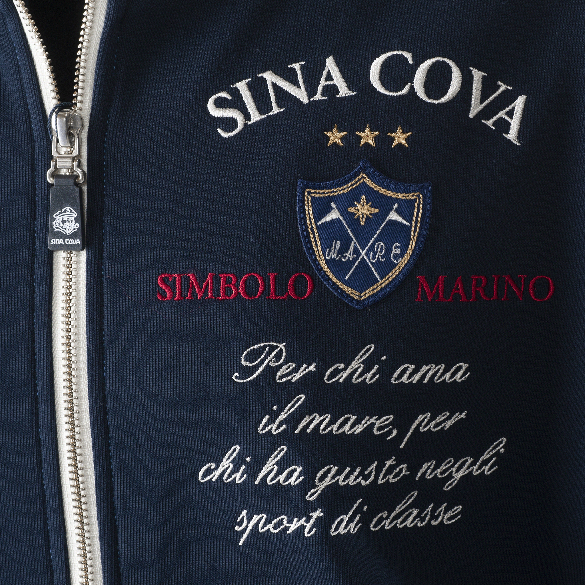 【公式】シナコバ (SINA COVA) トラックジャケット 23113020 ネイビーのワッペン・刺繡部分