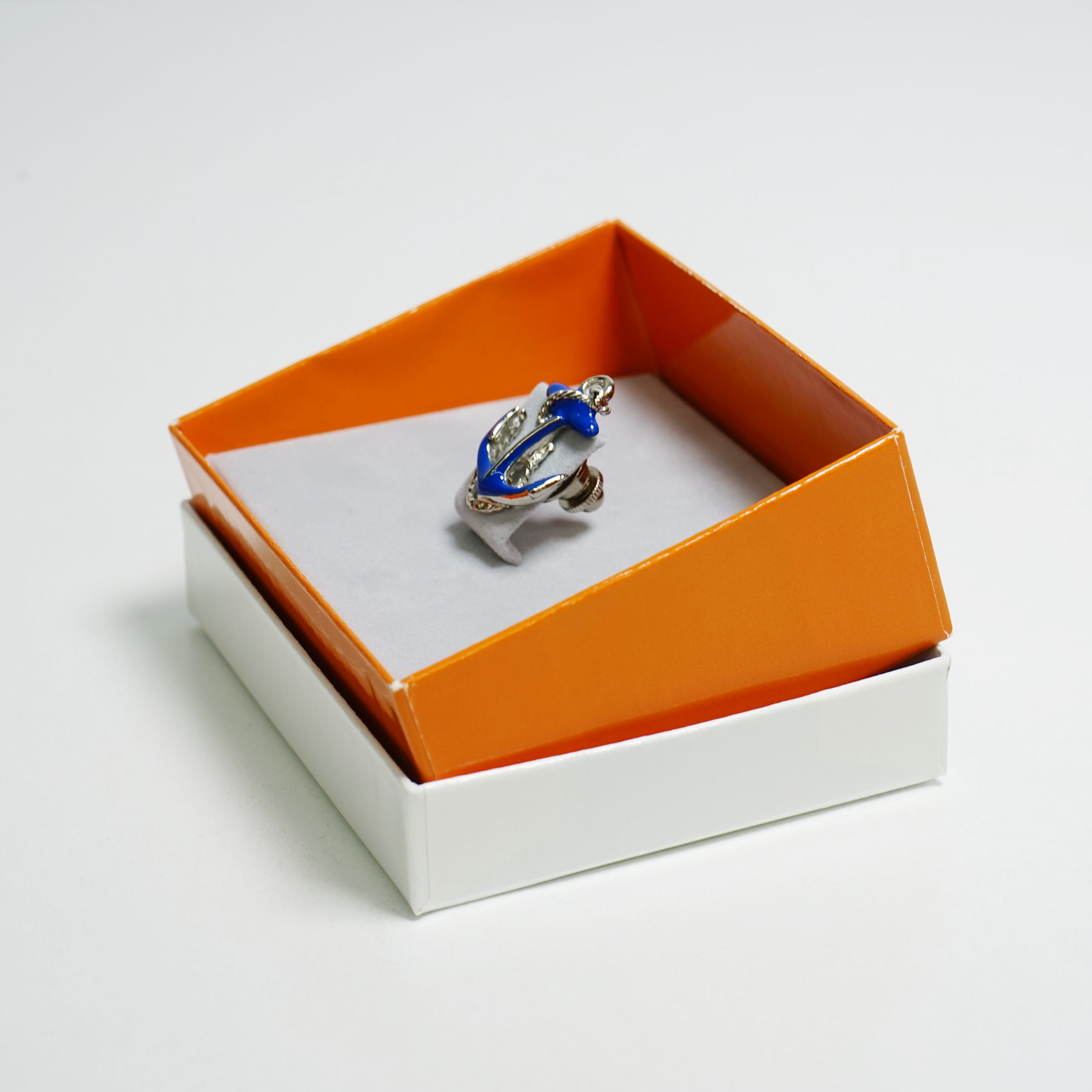 ラペルピン イカリ 57001090