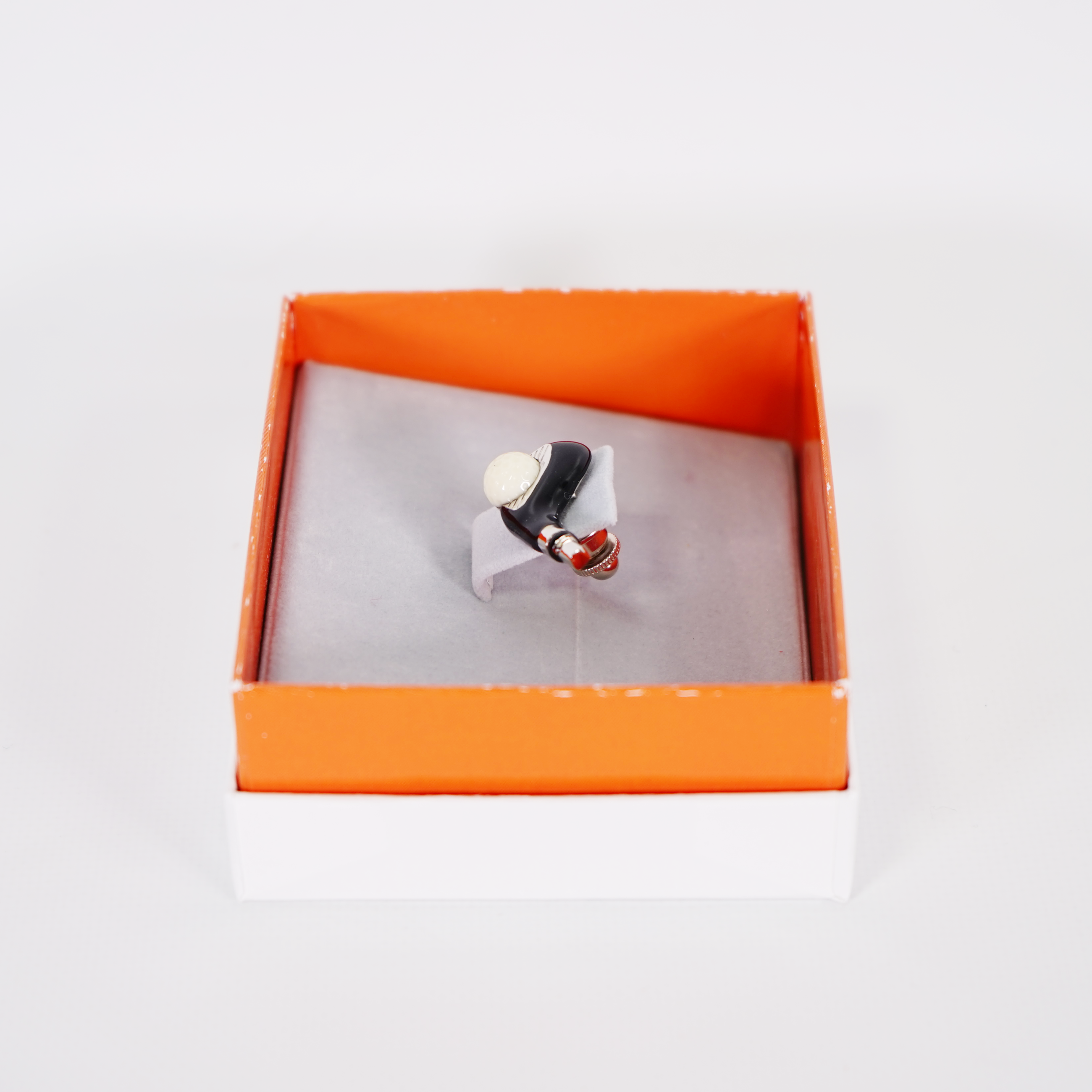 Lapel pin golf (driver) 57001210